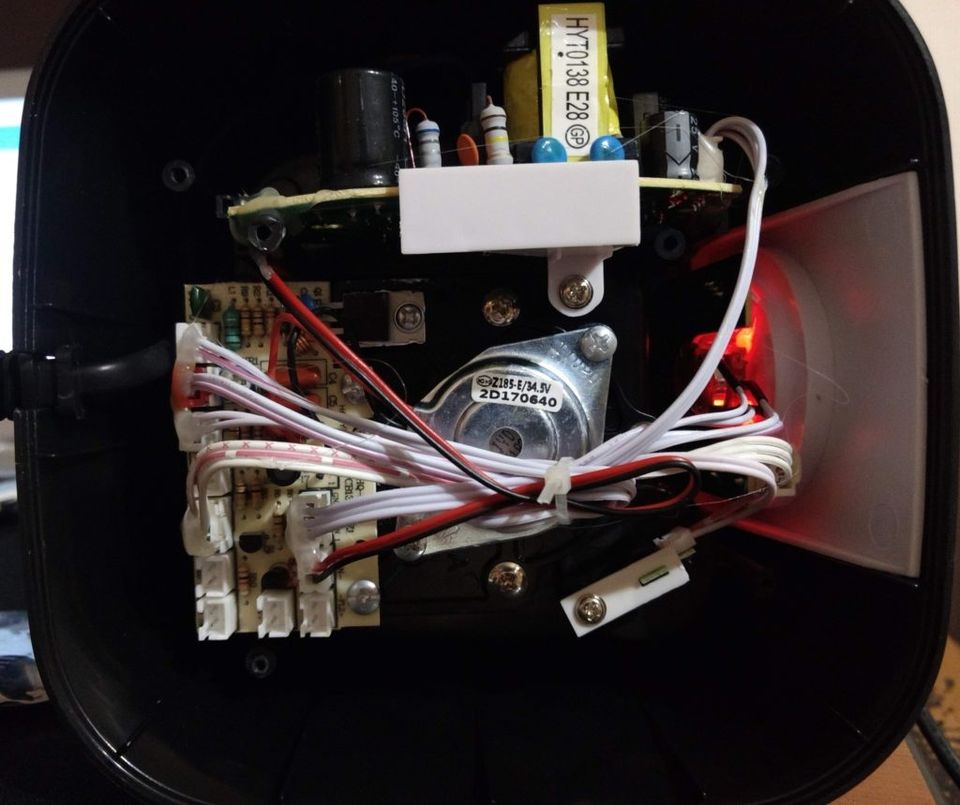 DIY Smart Appliance: Making a WiFi-enabled smart air humidifier from a regular one.